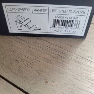 Chich black and white sandals